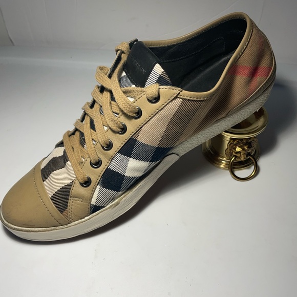 Burberry beige nova check canvas and leather cap toe Snearkers size 40. Usa 9 - Picture 3 of 15